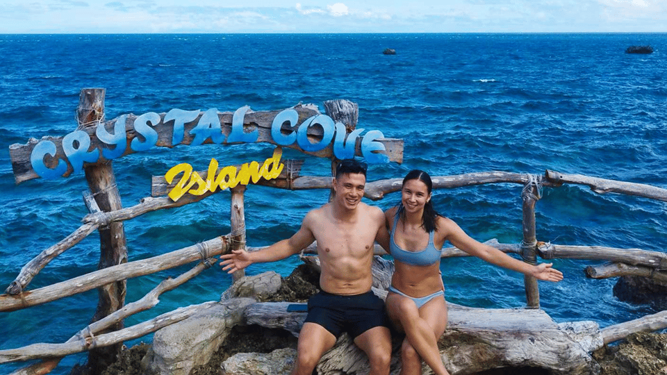 Boracay: Island Hopping Boat Tour With Crystal Cove Entry - Key Points