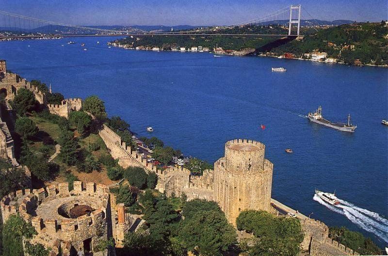 Bosphorus Boat Cruise & Two Continents Tour With Lunch - Key Points