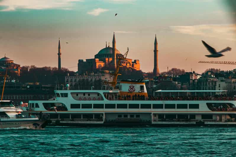 Bosphorus Dinner Cruise With Live Dance Shows (No Alcohol) - Key Points