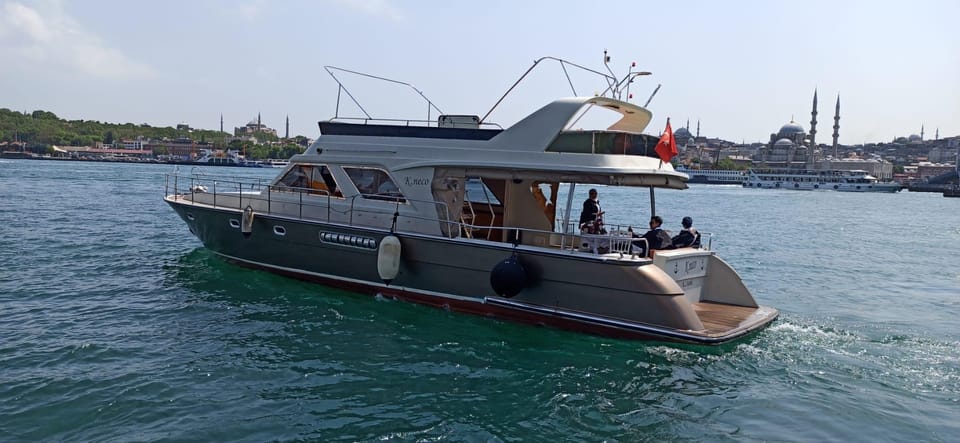 Bosphorus Yacht Tour Private - Key Points