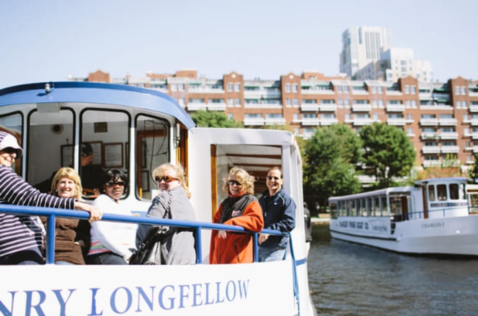 Boston: Charles River Sightseeing Cruise - Key Points