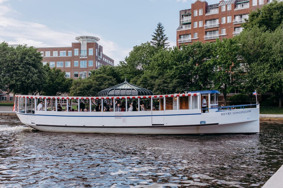 Boston: Charles River Sunset and Cocktail Cruise - Key Points