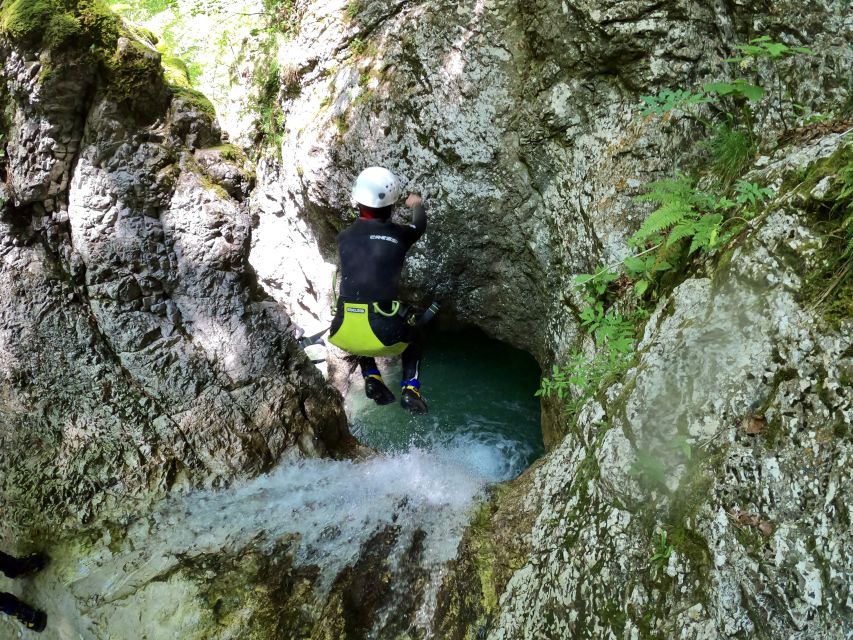 Bovec: Beginners Canyoning Guided Experience in Fratarica - Key Points