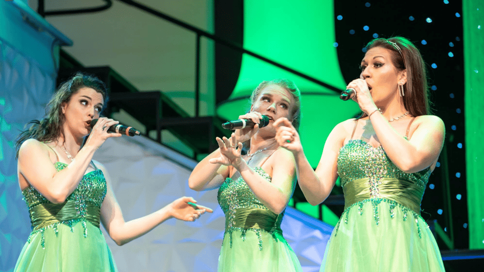 Branson: Dublins Irish Tenors and The Celtic Ladies Show - Show Overview