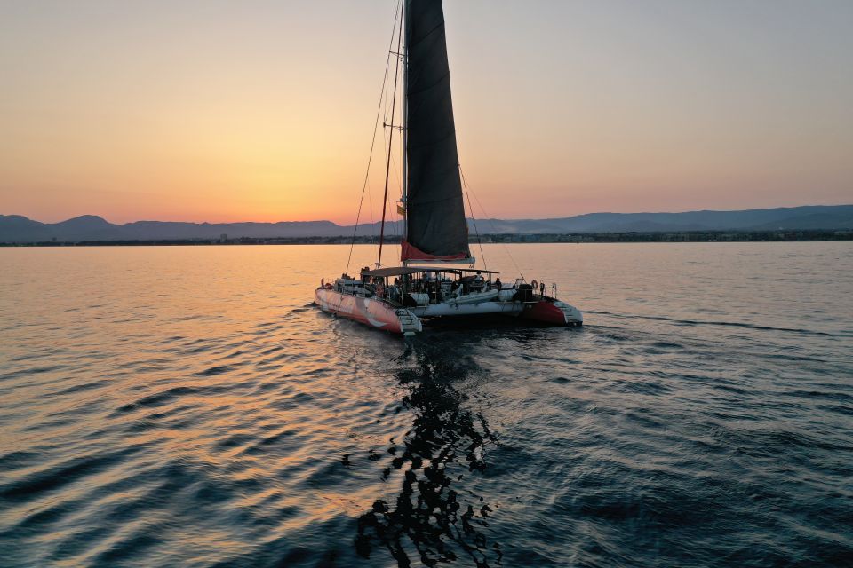 Cambrils: Sunset Catamaran Cruise With Drinks - Key Points