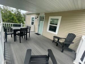 Cape Cottage Inn - Hotel Overview and Location