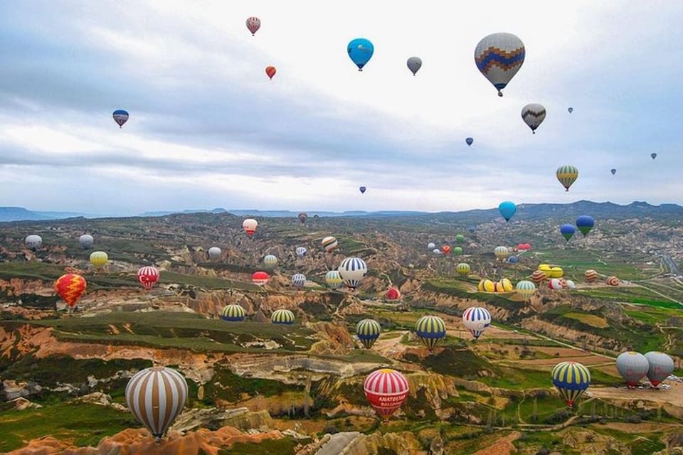 Cappadocia: Göreme Sunrise Hot Air Balloon Ride W/ Breakfast - Key Points