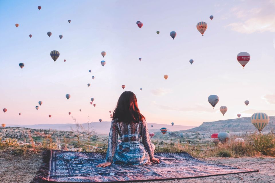 Cappadocia: Sunrise Balloon Watching Tour With Photographer - Key Points