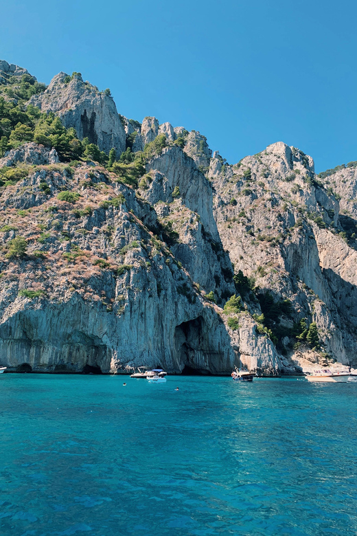 Capri: Private Boat Tour With Faraglioni Rocks and Caves - Key Points