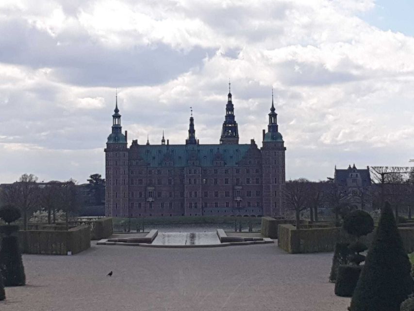 Castles: Kronborg (Hamlet) & Frederiksborg - Key Points