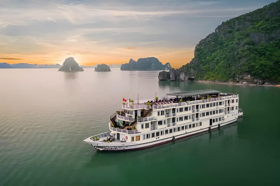 Cat Ba: Ha Long Bay 2D1N Cruise, Sung Sot Cave, Titop Island - Key Points