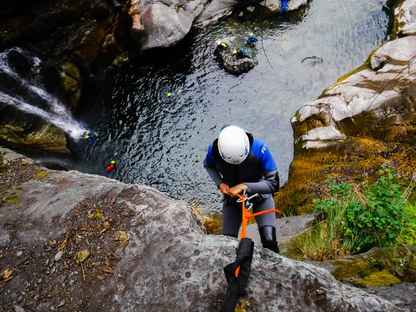 Champdepraz:Canyoning Sporting Spirit in the Chalamy Torrent - Key Points