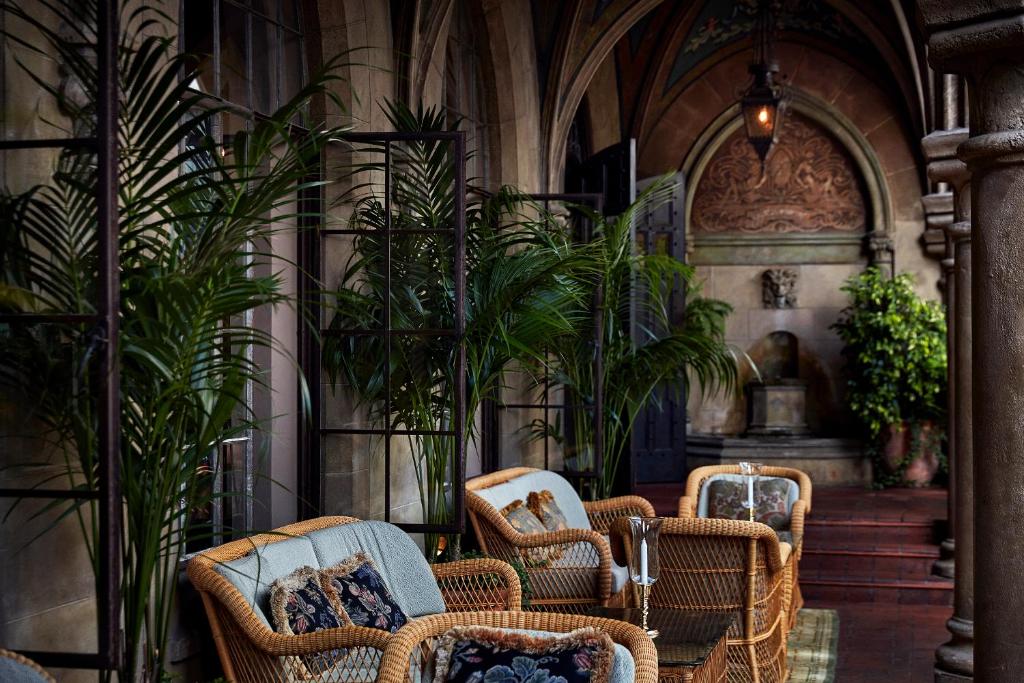 Chateau Marmont Review