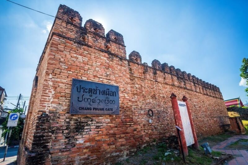 Chiang Mai: Chiang Mai Evening Foodie Tour - Key Points