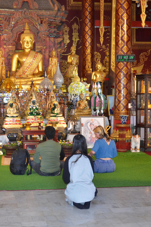 Chiang Mai: History and Temples Discovery Walking Tour - Key Points