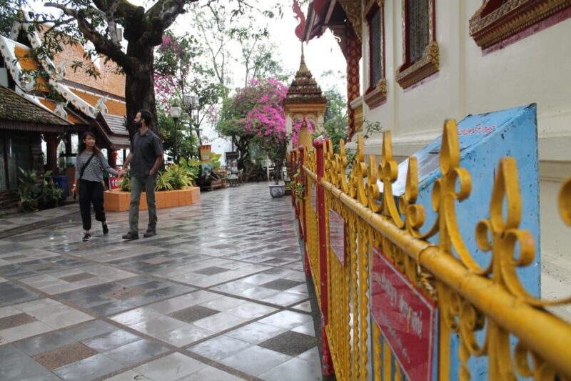 Chiang Mai: Main Temples Tour With Portuguese Speaking Guide - Key Points