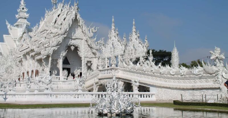 Chiang Rai: Main Temples With Portuguese Speaking Guide - Key Points