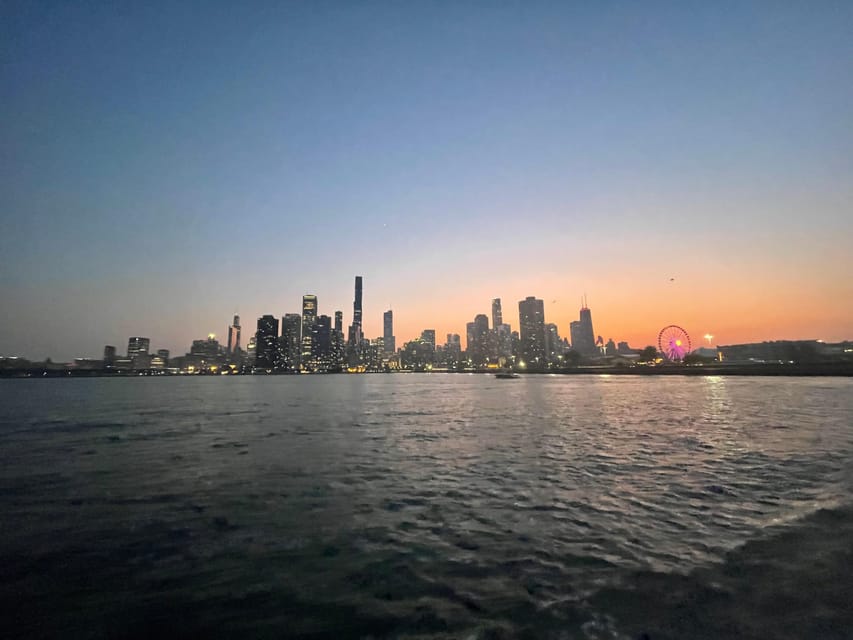 Chicago: Private Yacht Charter - Key Points