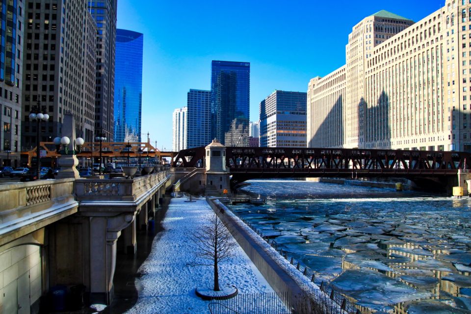 Chicago: Riverwalk Self-Guided Walking Tour - Key Points