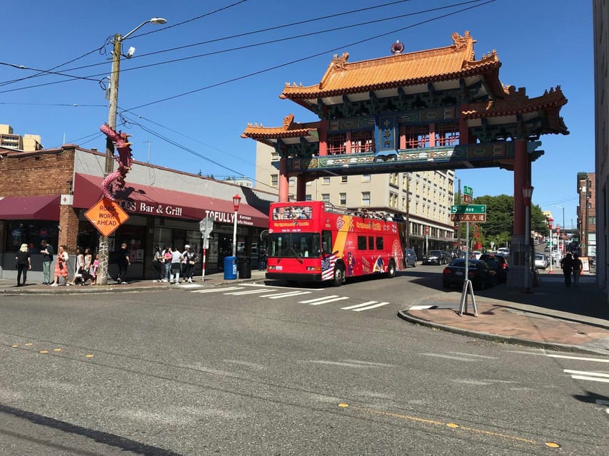 CitySightseeing Seattle HOHO Bus Tour & Sky View Observatory - Key Points