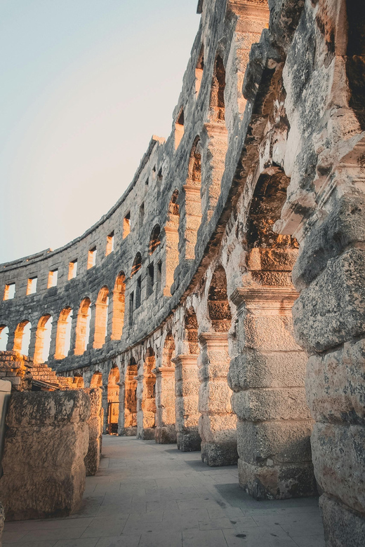 Colosseum Guided Tour in Rome - Key Points