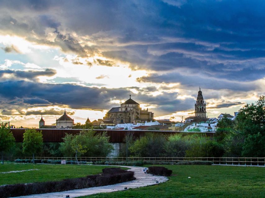 Cordoba: Historical Monuments of Cordoba City Walking Tour - Key Points