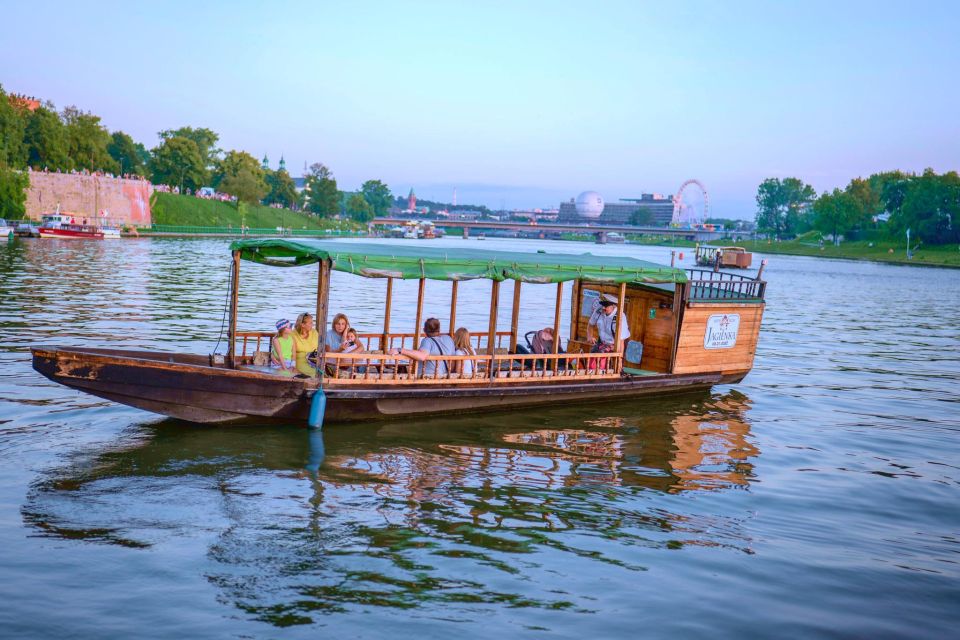 Cracow: Private Evening Boat Tour ️✨ - Good To Know