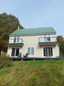 Craftsbury Farmhouse - Guest Ratings and Reviews