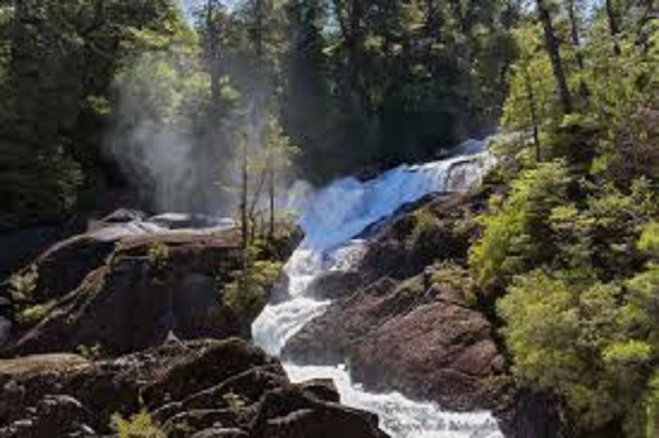 Crossing to Puerto Blest and Cascada De Los Cántaros - Key Points