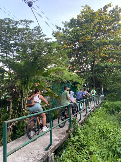 Cycling in the Public Park in Bangkok - Key Points