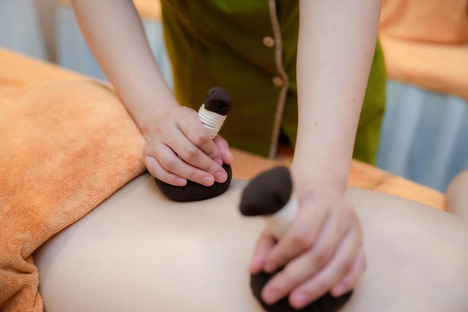 Da Nang: Relax With 90 Minutes Aroma Massage (Free Pick-Up) - Key Points