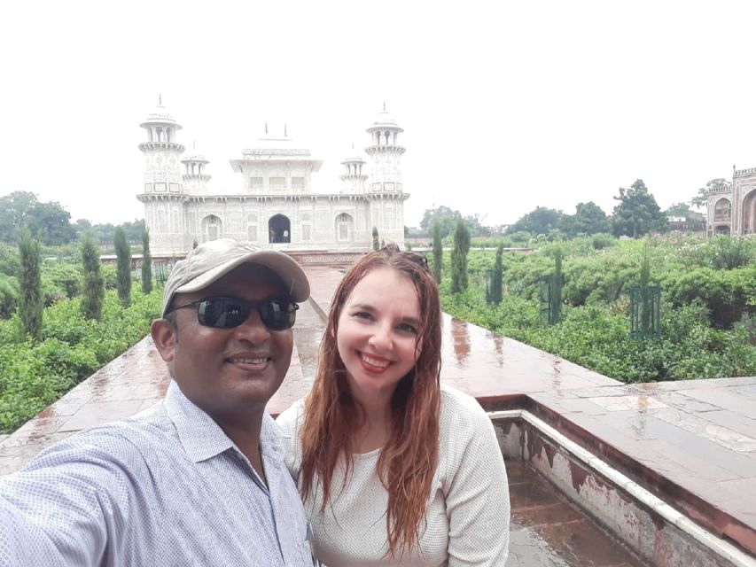 Day Tour to Taj Mahal From Aerocity (Delhi) by Car - Key Points