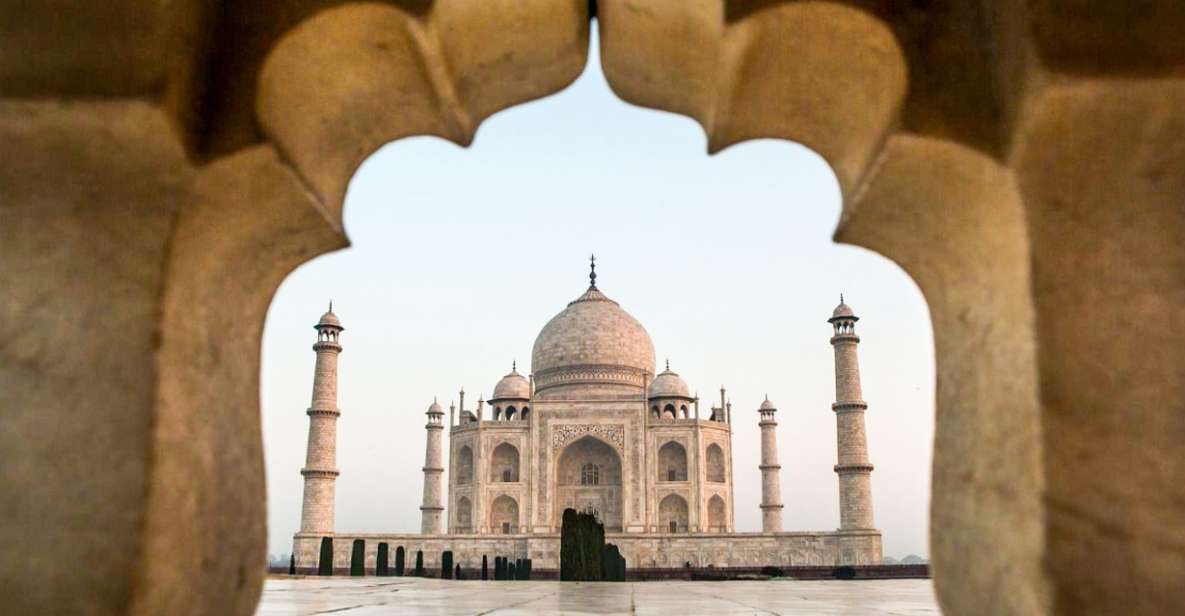 Day Trip to Agra and Taj Mahal by Gatimaan Express - Key Points