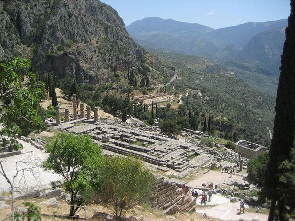 Delphi Full Day Private Trip From Athens With Lunch Overlooking the Sea - Good To Know