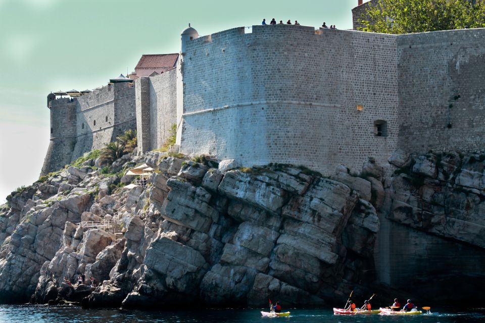 Dubrovnik: Sunset Sea Kayaking Tour With Fruit Snack & Wine - Good To Know