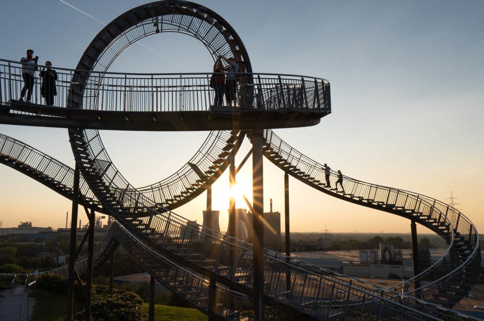 Duisburg: Guided Evening Tour at Tiger and Turtle - Key Points