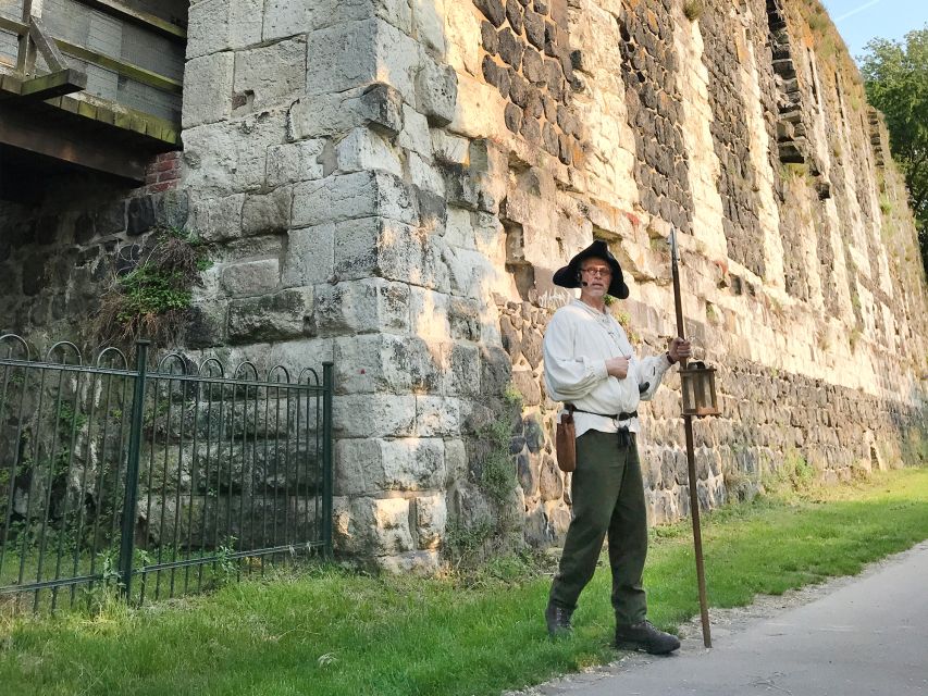 Düsseldorf: Guided Night Watchman Tour Through Kaiserswerth - Key Points