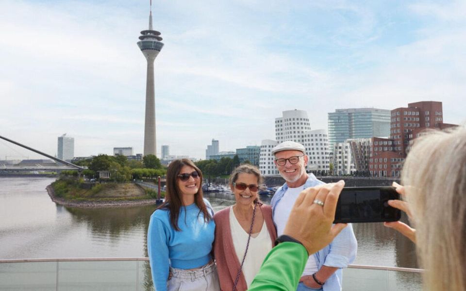 Düsseldorf: Media Harbor Tour - Key Points