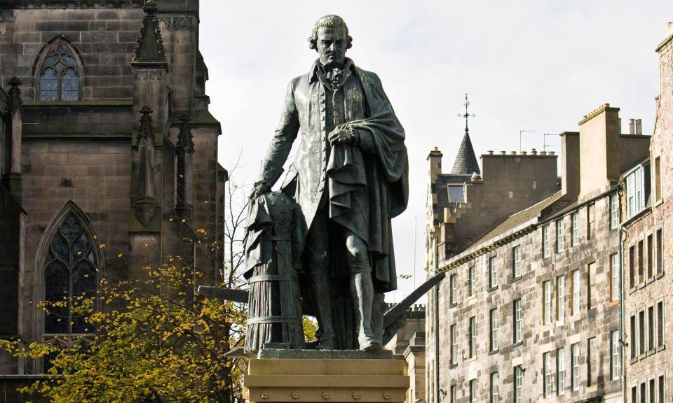 Edinburgh: 3-Hour Historical Walking Tour in Italian - Key Points