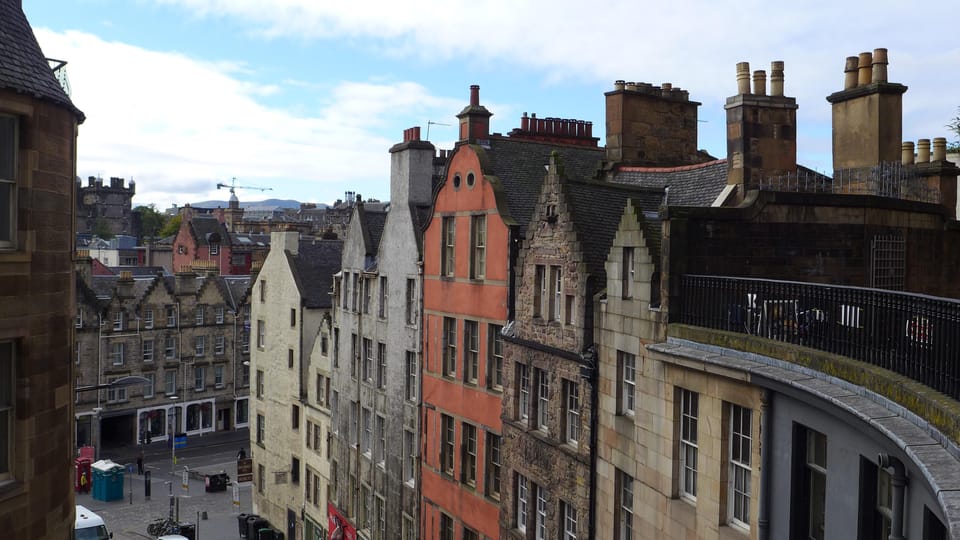 Edinburgh: History Lovers Old Town Walking Tour - Tour Overview