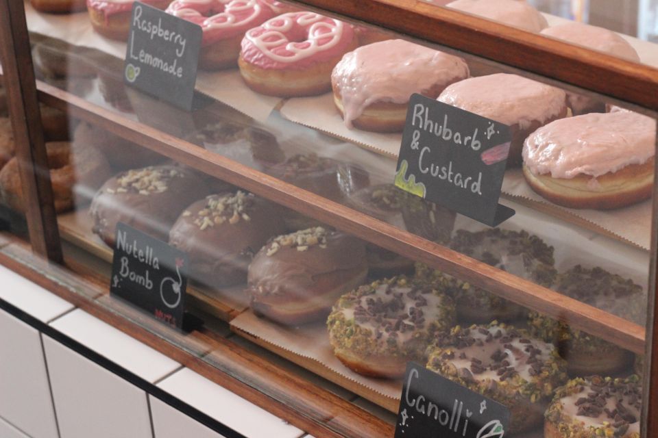 Edinburgh: Holiday Donut Adventure Tour - Key Points