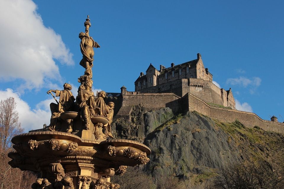 Edinburgh Private Tour: The Castle to the Arthurs Seat - Key Points