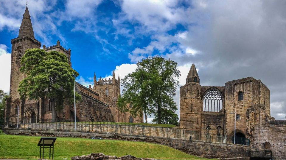 Edinburgh: St Andrews Walk, Dunfermline Abbey and Fife Coast - Key Points