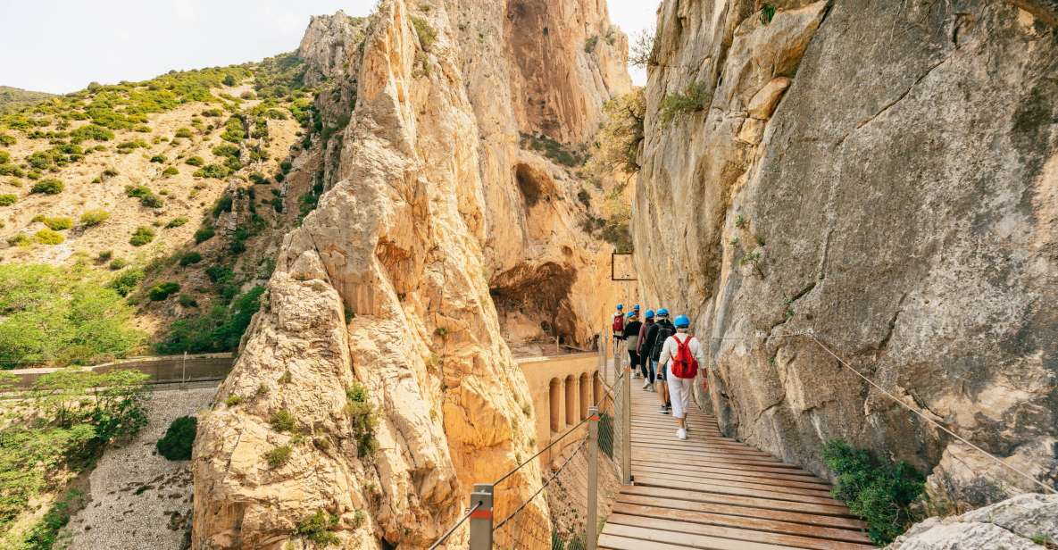 El Chorro: Caminito Del Rey Guided Tour With Shuttle Bus - Key Points