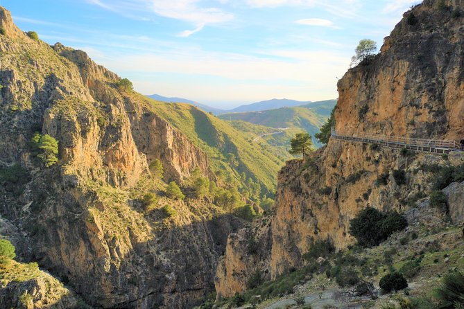 El Saltillo Gorge and White Village Hiking Tour From Malaga - Good To Know