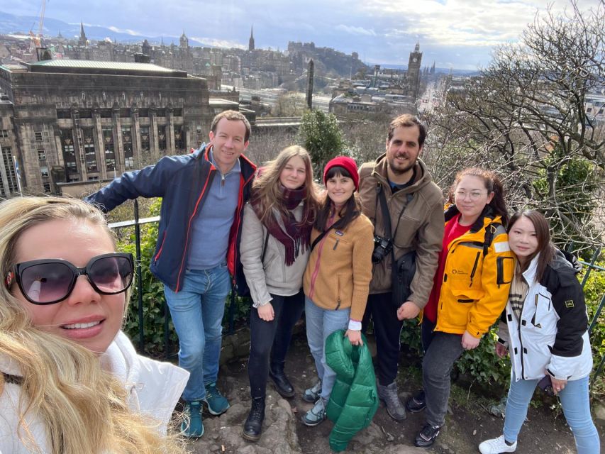 English Homestay Exploring Edinburgh and National Parks - Key Points