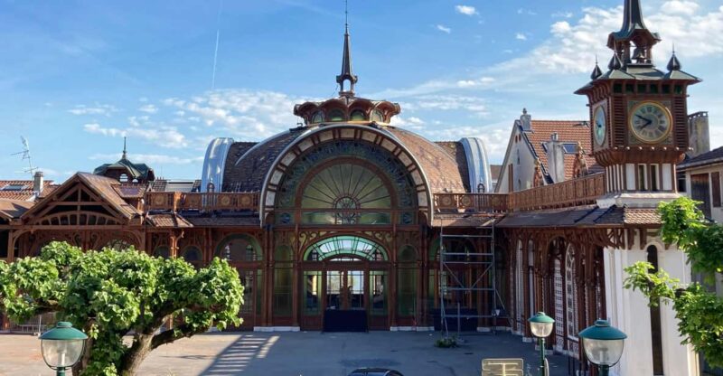 Evian-Les-Bains: Walking Tour With Guiding Architect - Key Points