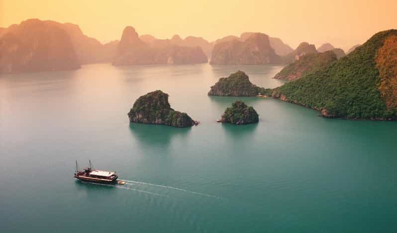 EXPERIENCE HALONG EXCURSION DAY TOUR ON LUXURY CRUISE - Key Points