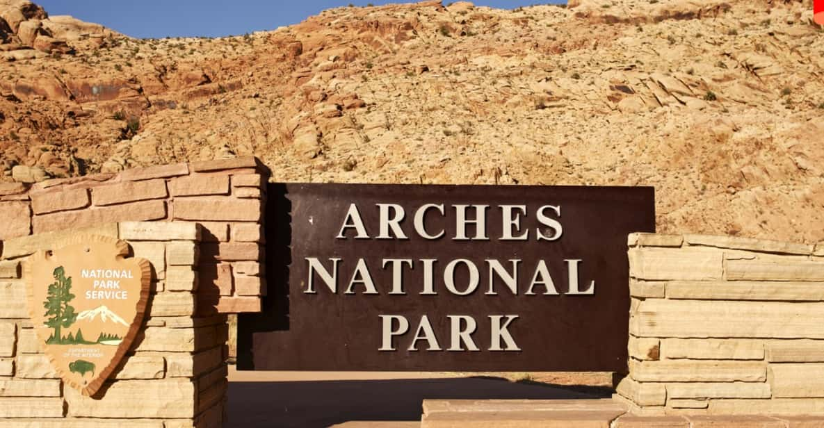 Explore Arches National Park: Scenic Driving Tour - Key Points