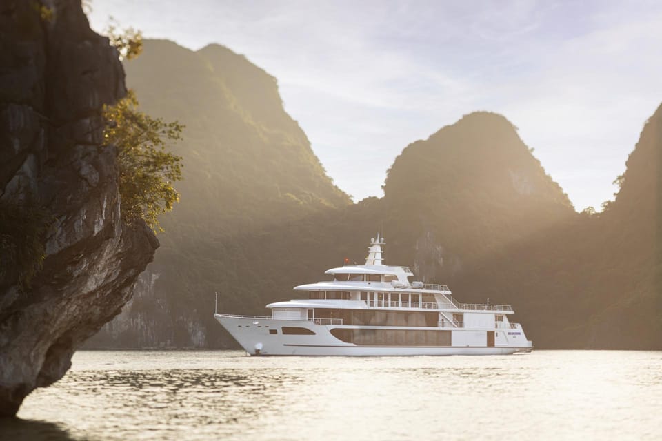 Explore Stunning Halong Bay With Sea Octopus Cruise - Key Points